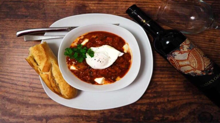 Shakshuka Recipe: A Flavorful Middle Eastern Breakfast Delight