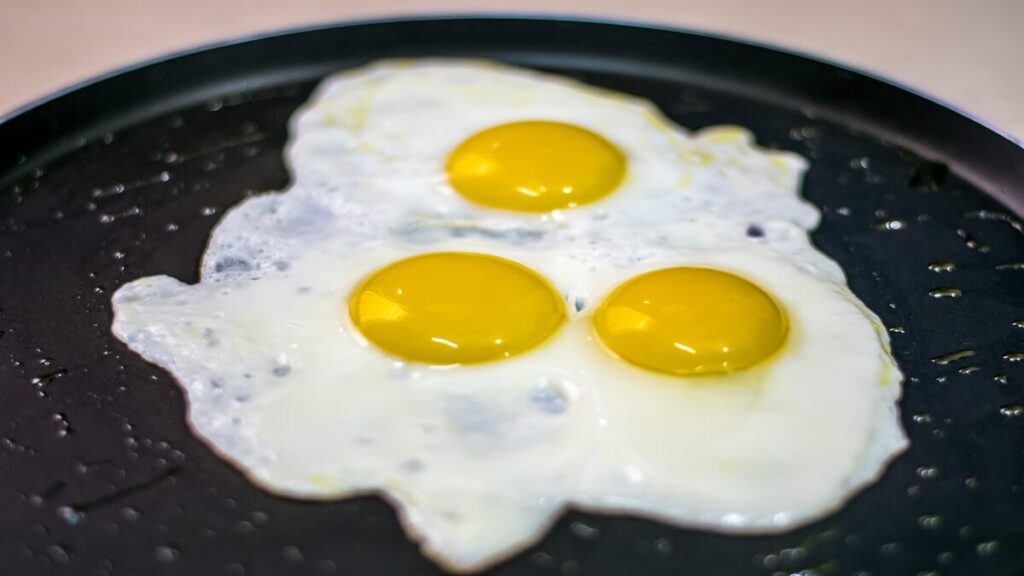 The Perfect Guide to Sunny-Side-Up Eggs Recipe: A Simple and Delicious Breakfast Classic