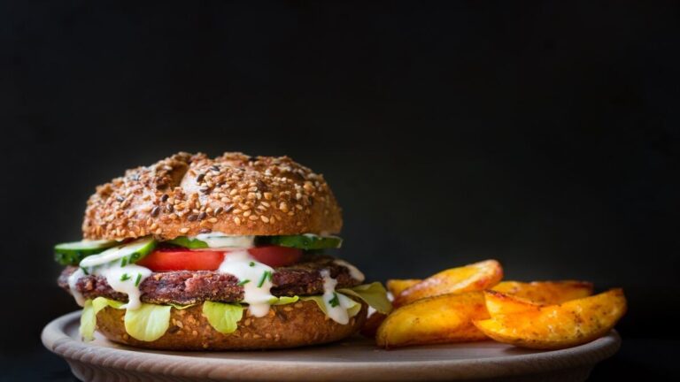 The Ultimate Guide to Vegetarian Burgers Recipe: Crafting Flavor, Nutrition, and Sustainability