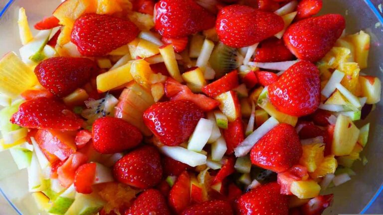 Fruit Salad:A Vibrant Symphony of Flavor,Nutrition,and Simplicity