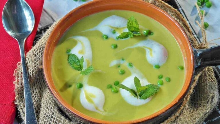 Split Pea Soup Recipe: A Hearty Bowl of Comfort, History, and Nutrition