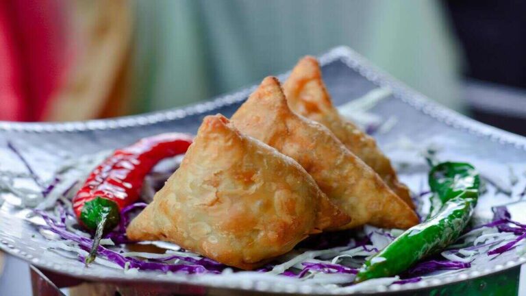 The Ultimate Guide to Vegetable Samosas Recipe: A Perfect Snack or Appetizer