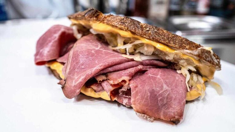 Pastrami on Rye Recipe: A Bite of History, Culture, and Flavor