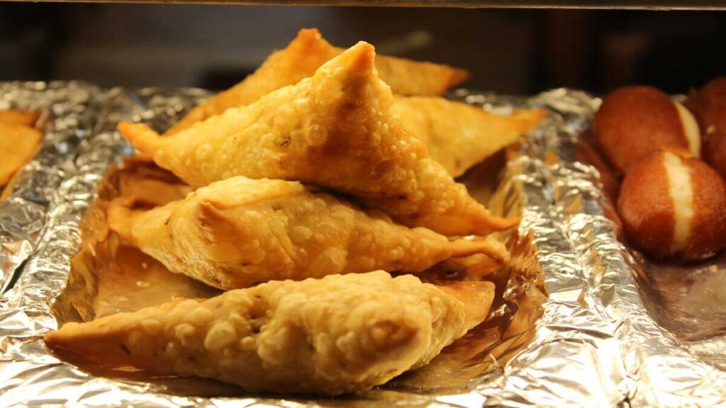 The Ultimate Guide to Vegetable Samosas Recipe: A Perfect Snack or Appetizer