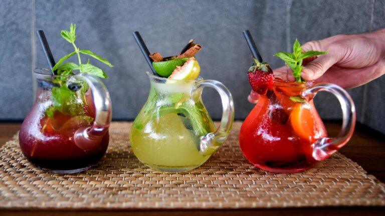 Outback Strawberry Peach Sangria Recipe: A Refreshing & Fruity Cocktail