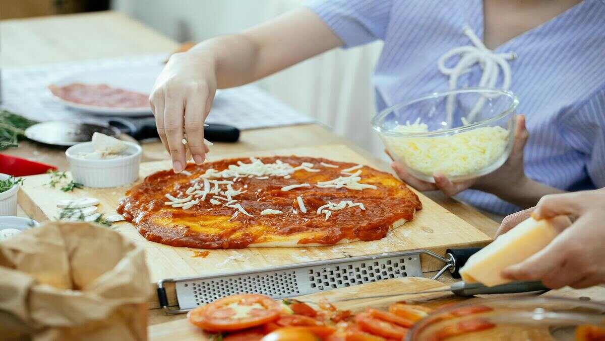 Chicago Pizza Sauce Recipe: A Flavorful Homemade Delight