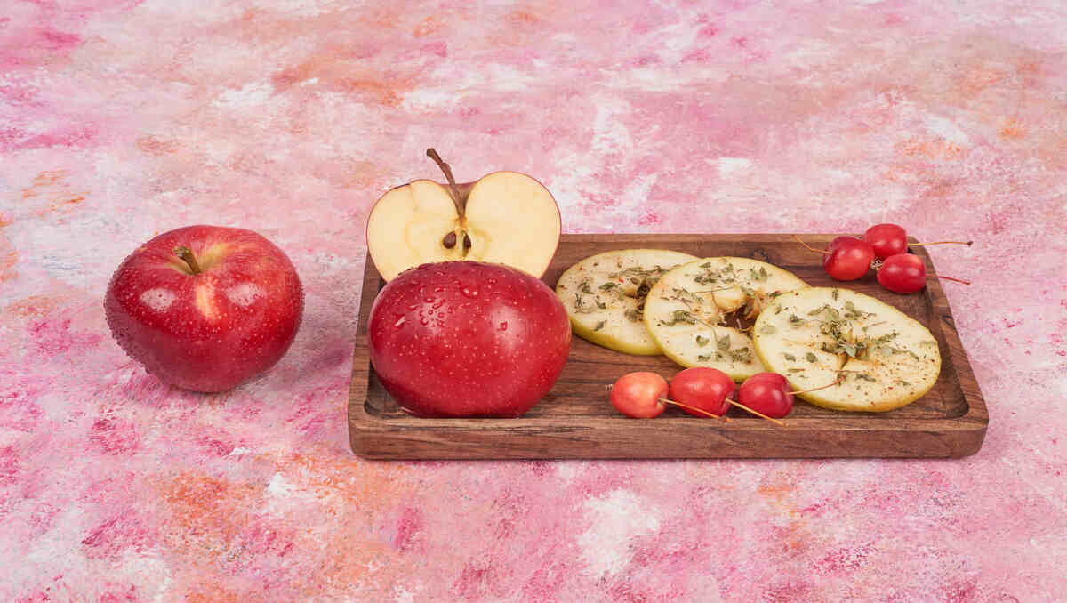 "7 Sweet & Savory Ida Red Apple Recipes: Pies, Salads, and More!"